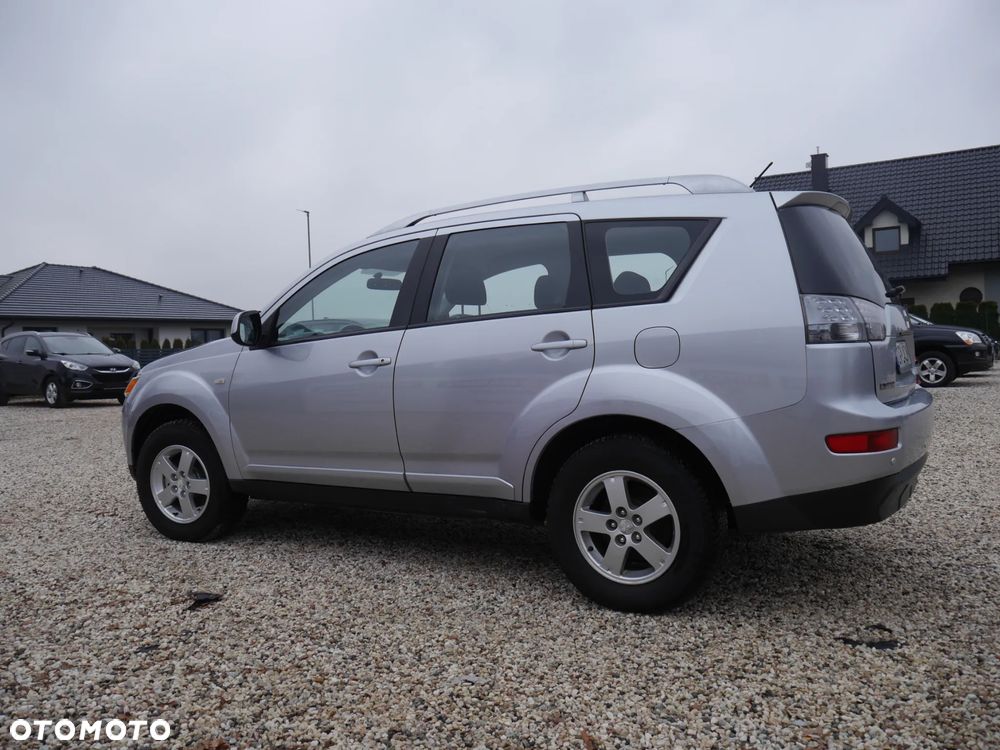 Mitsubishi Outlander 2.0 DI-D 4WD Intense - 14