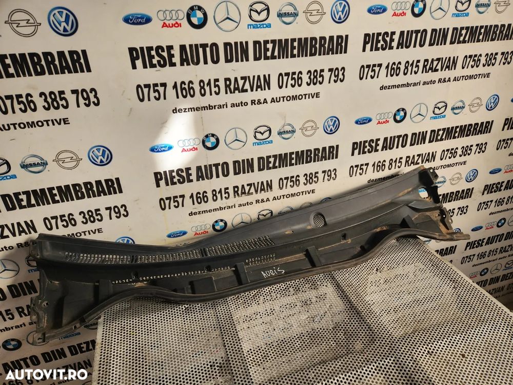 Grila Stergatoare Toyota Auris An 2015-2016-2017-2018 Facelift Volan Stanga Cod - - Dezmembrari Ara - 1