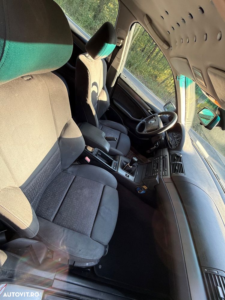 BMW Seria 3 318d Touring - 19