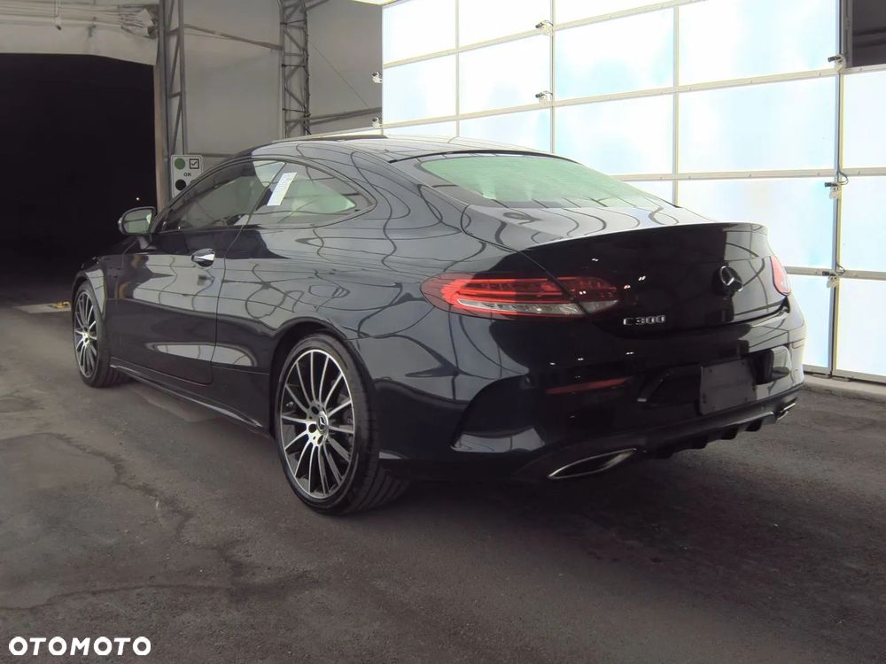 Mercedes-Benz Klasa C 300 Coupe 7G-TRONIC AMG Line - 6
