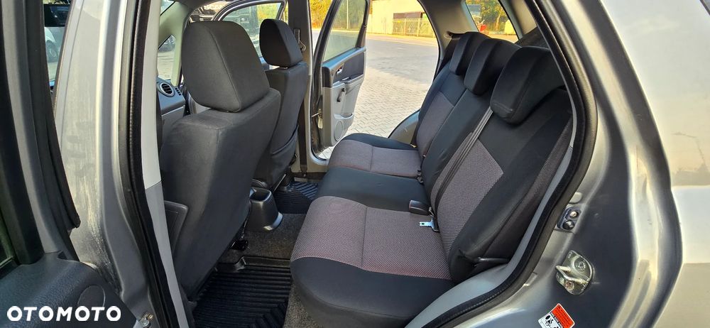 Dodge Caliber - 8