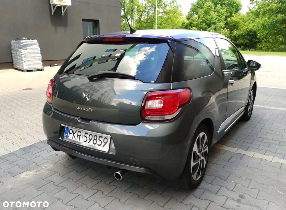 Citroën DS3 1.6 e-HDi SoChic - 12
