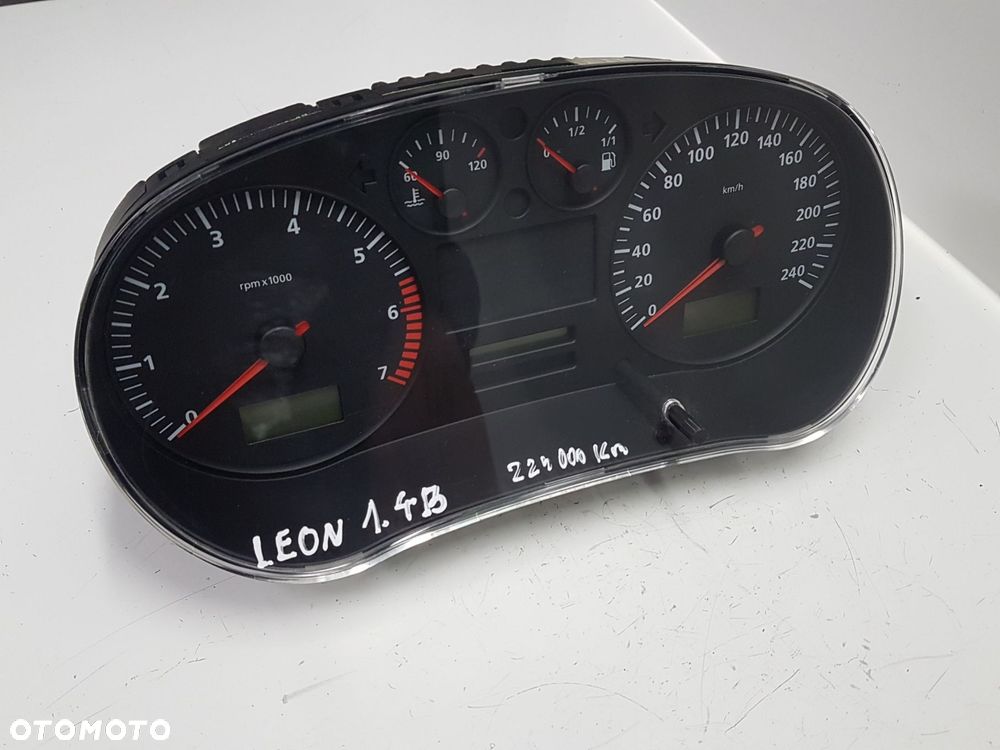 LEON I TOLEDO LICZNIK ZEGARY W01M0920801 225tyś.km - 2