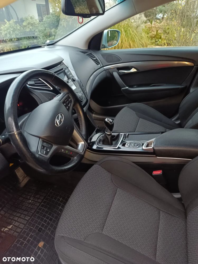 Hyundai i40 1.7 CRDi Comfort + - 12