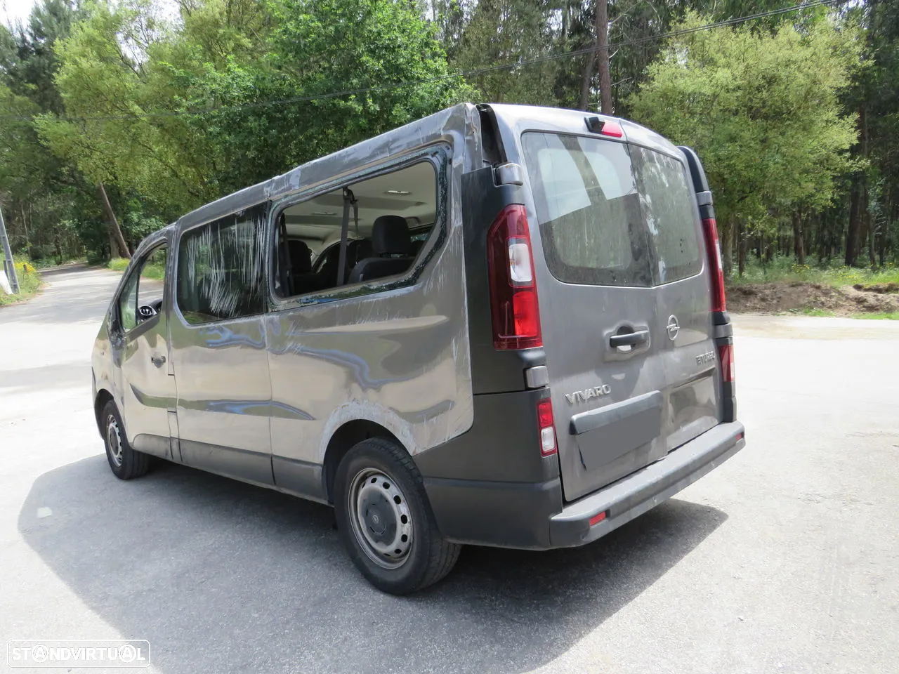 Opel Vivaro Combi 1.6 CDTI (125CV) - Peças Usadas (8319) - 3