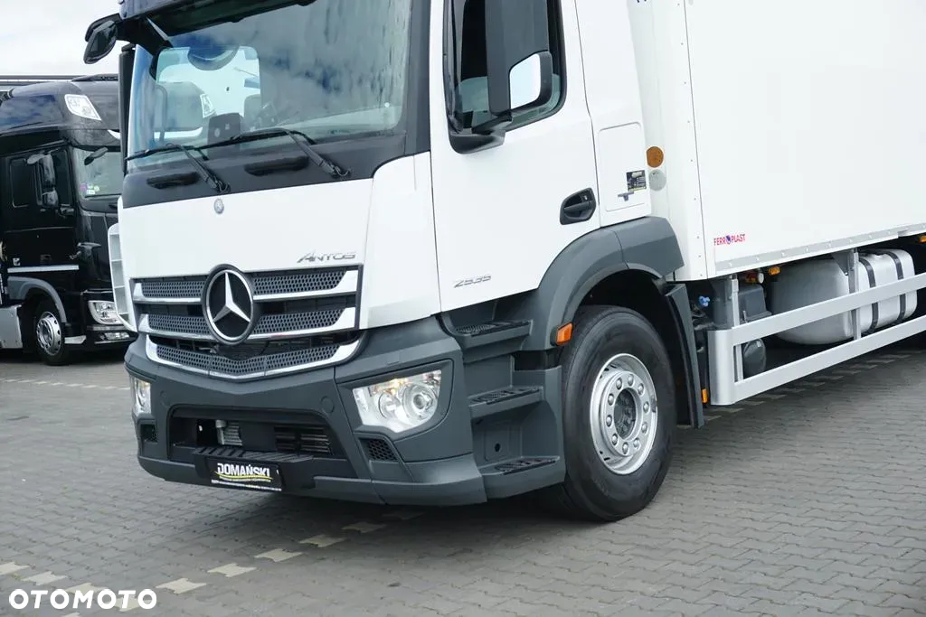 Mercedes-Benz ANTOS / 2535 / EURO 6 / CHŁODNIA + WINDA / 23 PALETY / OŚ SKRĘTNA - 23