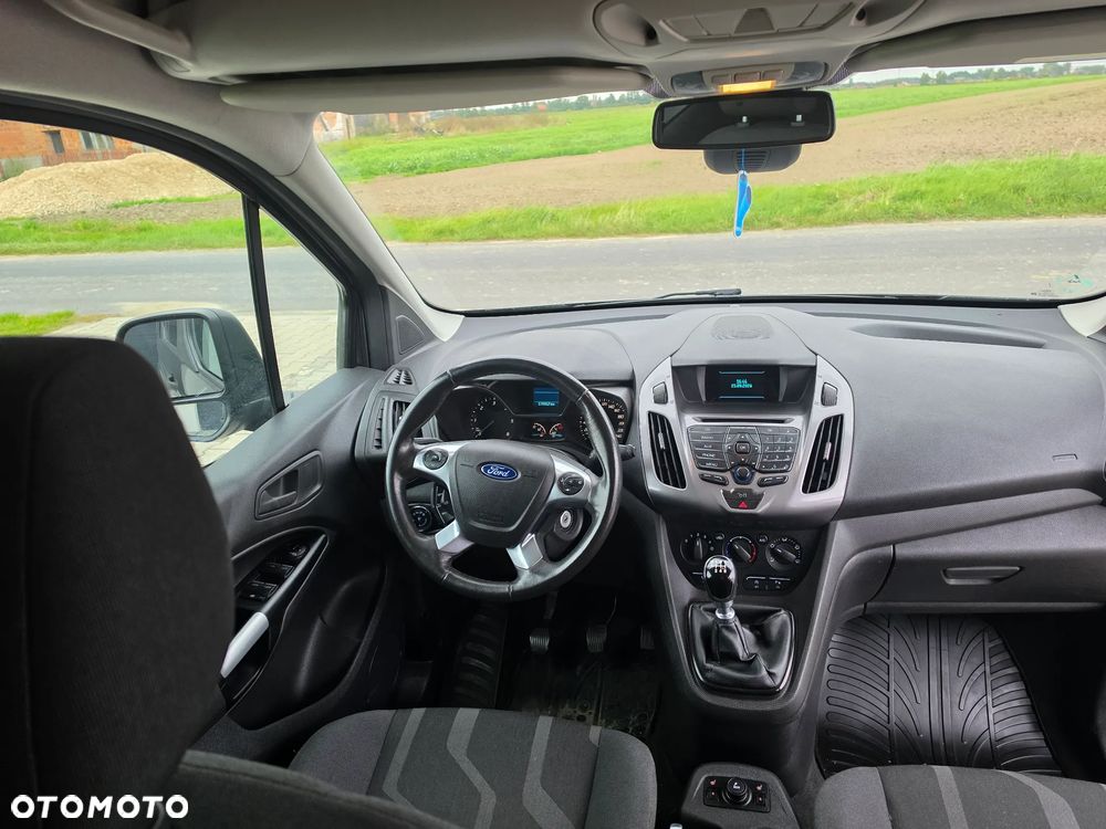 Ford Tourneo Connect - 8
