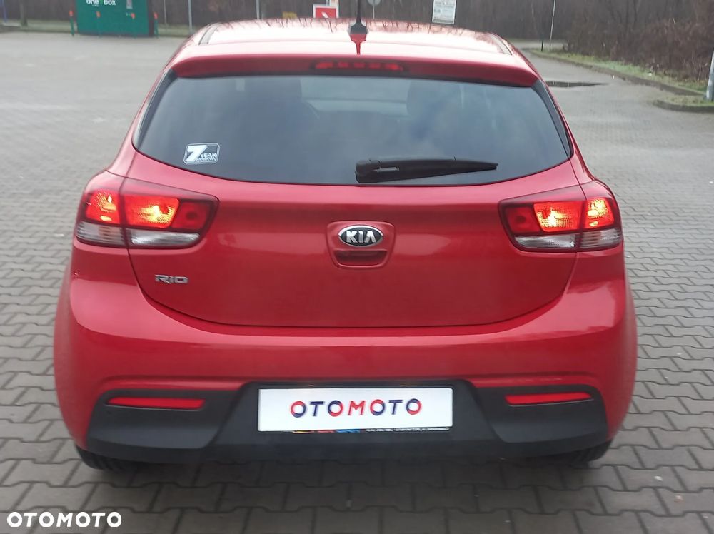 Kia Rio - 5