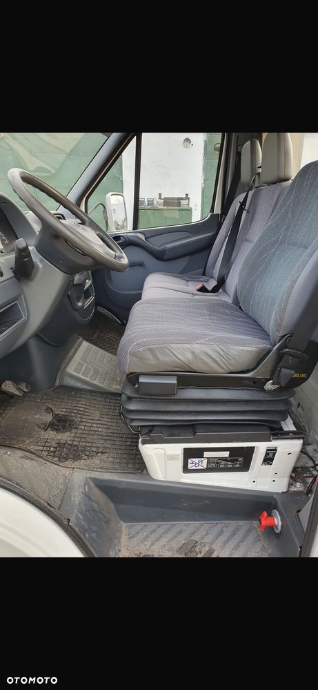 Mercedes-Benz Sprinter - 5