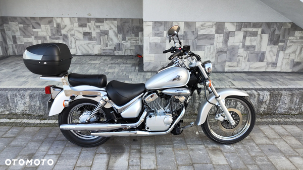 Suzuki Intruder