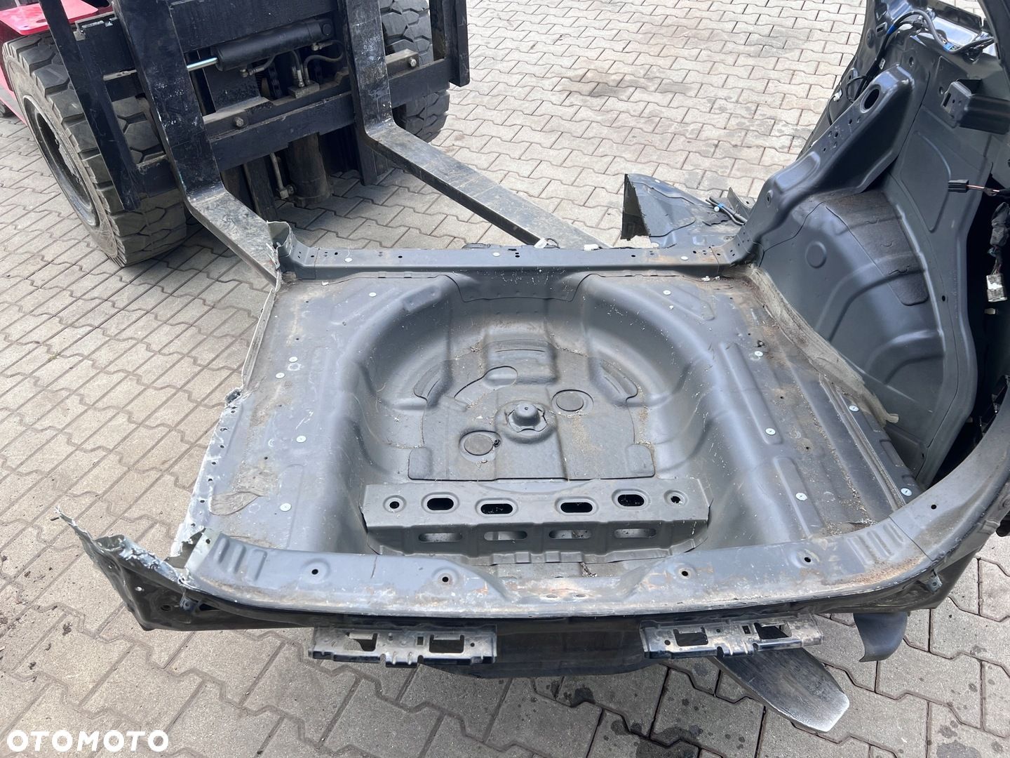 KIA CEED II 12-18 KOMBI PAS TYLNY WANNA ĆWIARTKA KOLOR 1K - 1