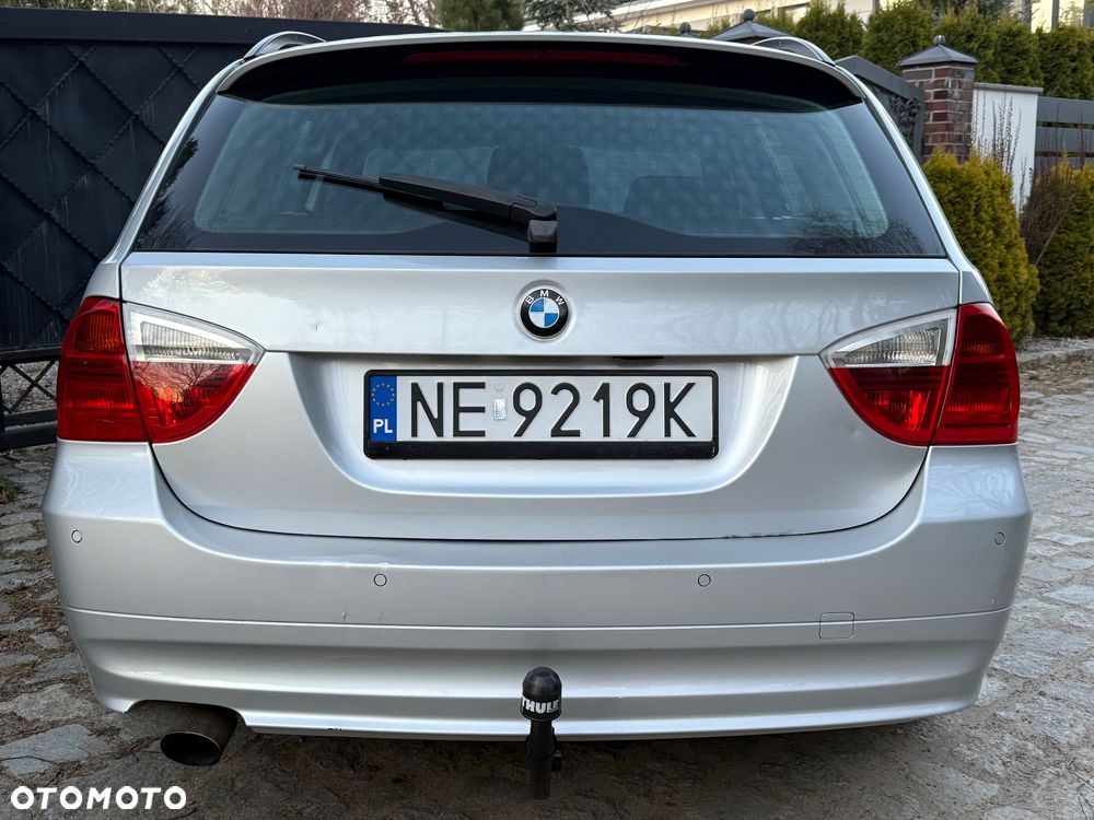 BMW Seria 3 318d DPF Edition Sport - 12