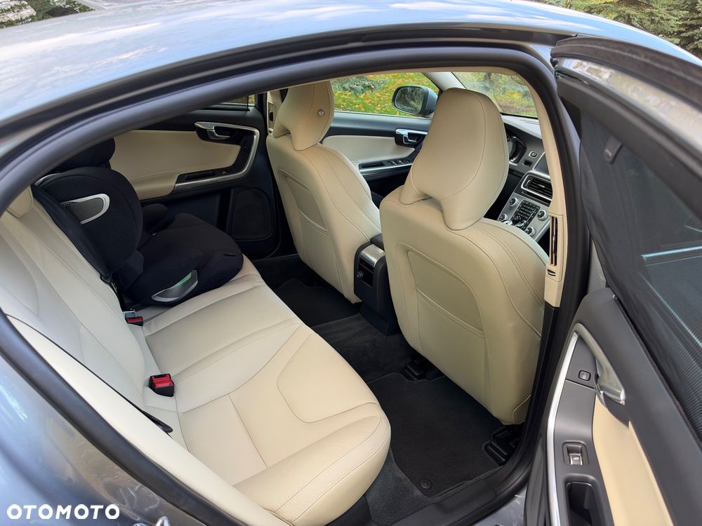 Volvo S60 - 13