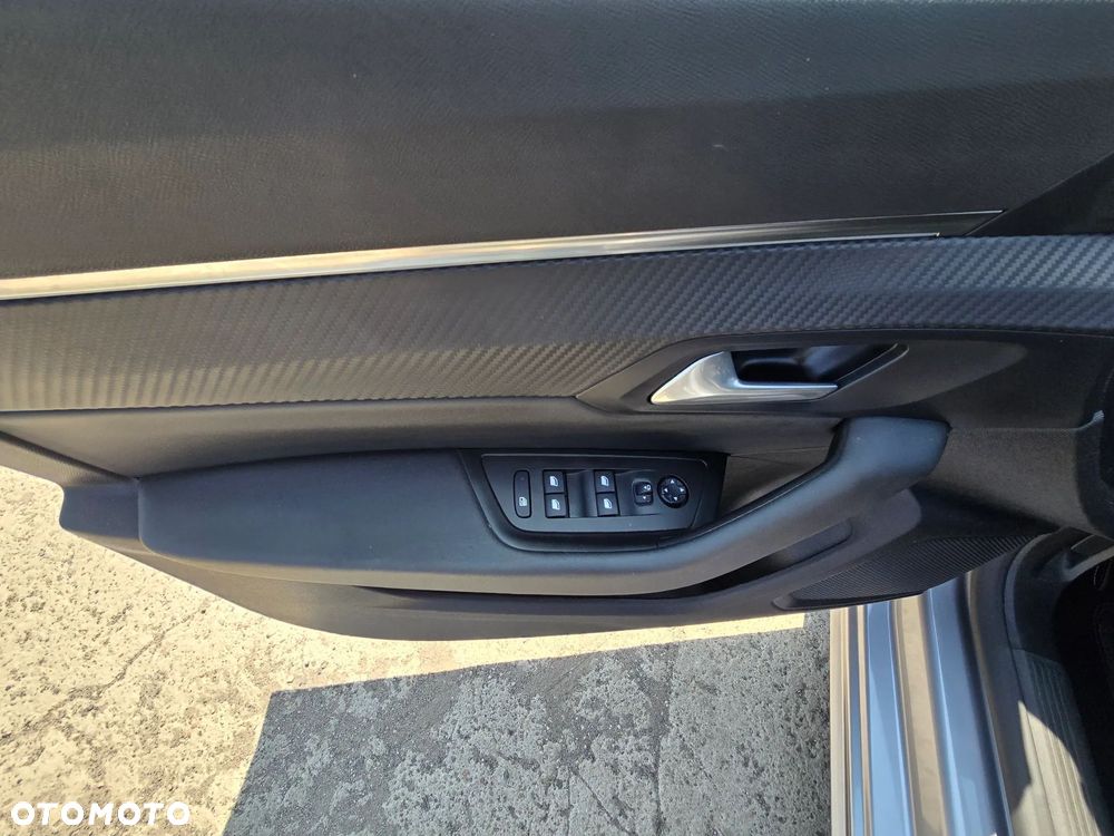 Peugeot 508 180 e-EAT8 Allure - 24