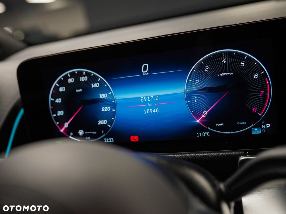 Mercedes-Benz GLB 200 AMG Line 7G-DCT - 21