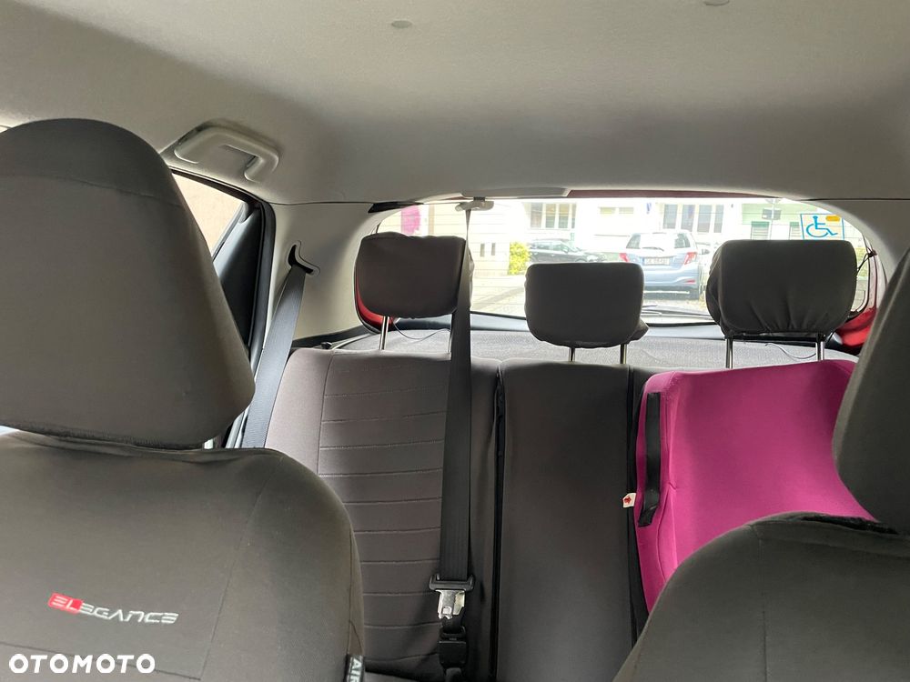 Toyota Yaris 1.33 Premium - 7