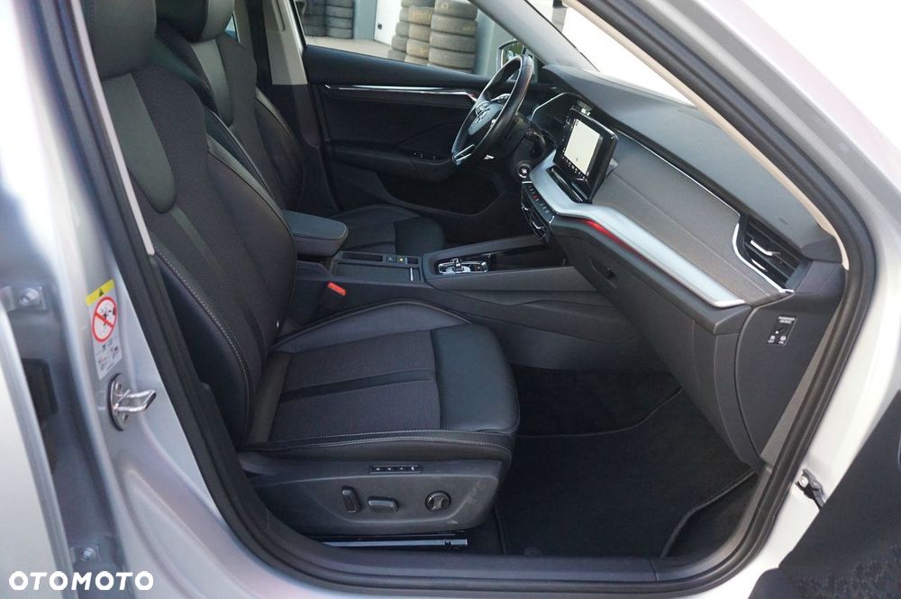 Skoda Octavia 2.0 TDI DSG Exclusive Plus - 35