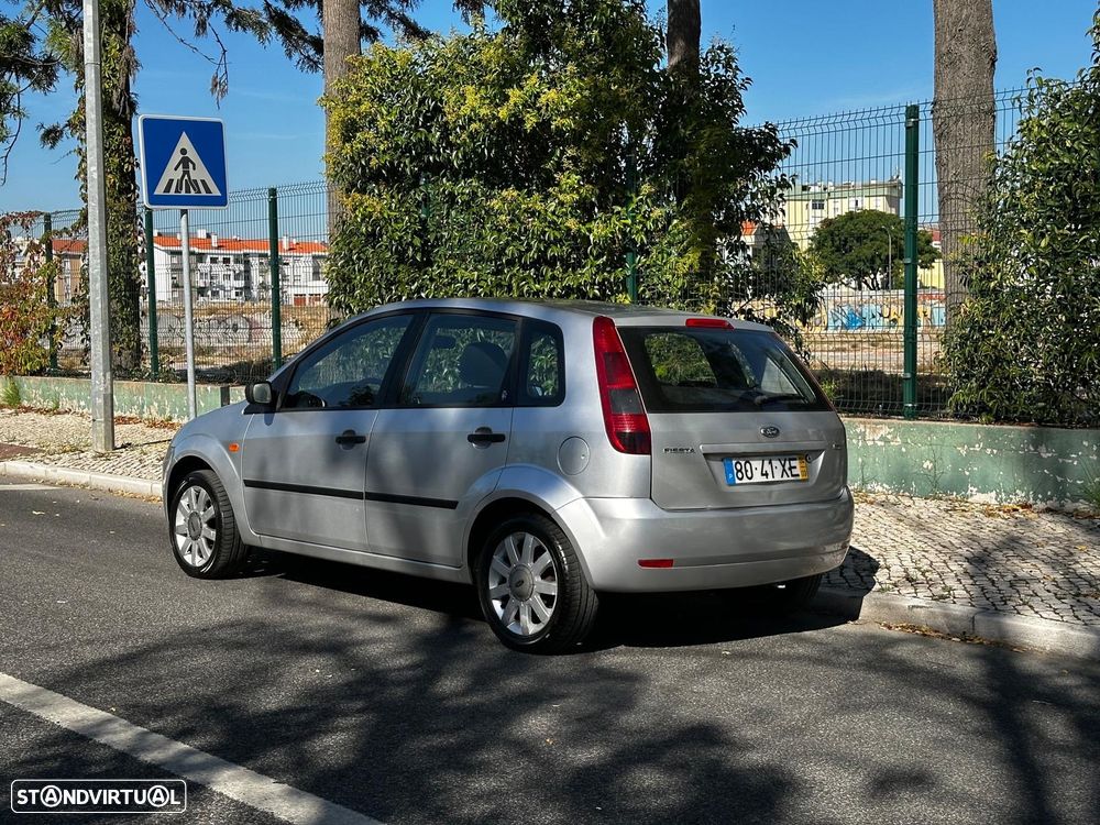 Ford Fiesta 1.4 TDCi Ghia - 4