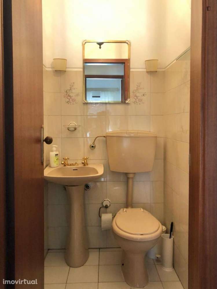 Quarto - localizado em Olivais Coimbra - Grande imagem: 3/9