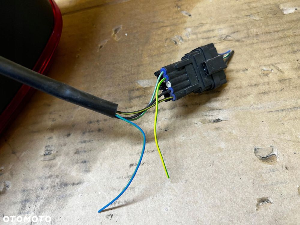 KOMPLET LAMPY LAMPA TYŁ TYLNE LEWA PRAWA DACIA DUSTER II EU - 7