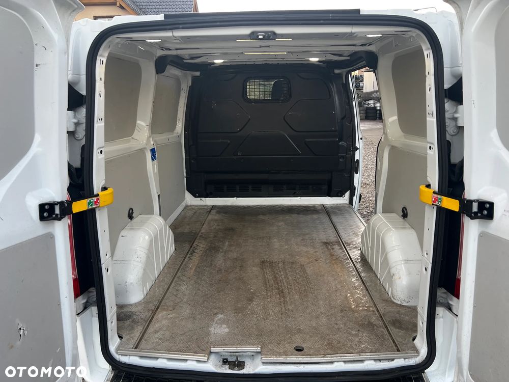 Ford Transit Custom - 15