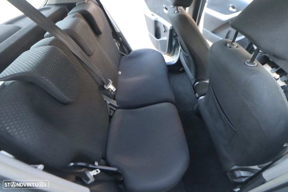 Toyota Yaris 1.3 VVT-i Sol High Pack VSC+TRC - 28