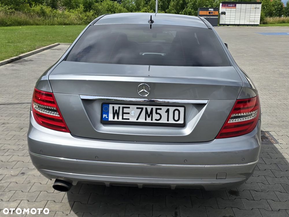 Mercedes-Benz Klasa C 250 CGI BlueEff - 10