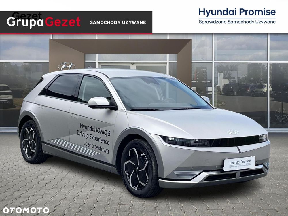 Hyundai IONIQ - 7