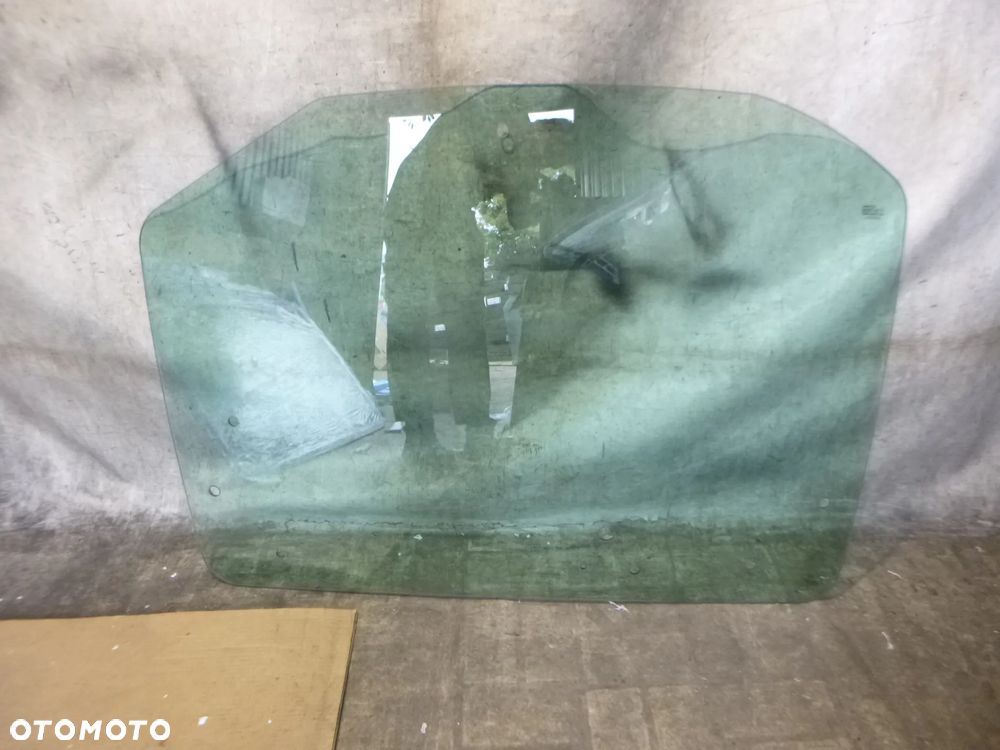nowa oryginał szyba tylna tył fendt vario 1180x870x665 - 1