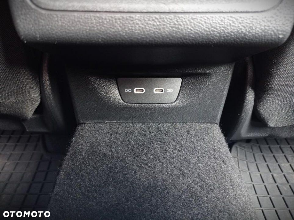 Volkswagen Golf - 16