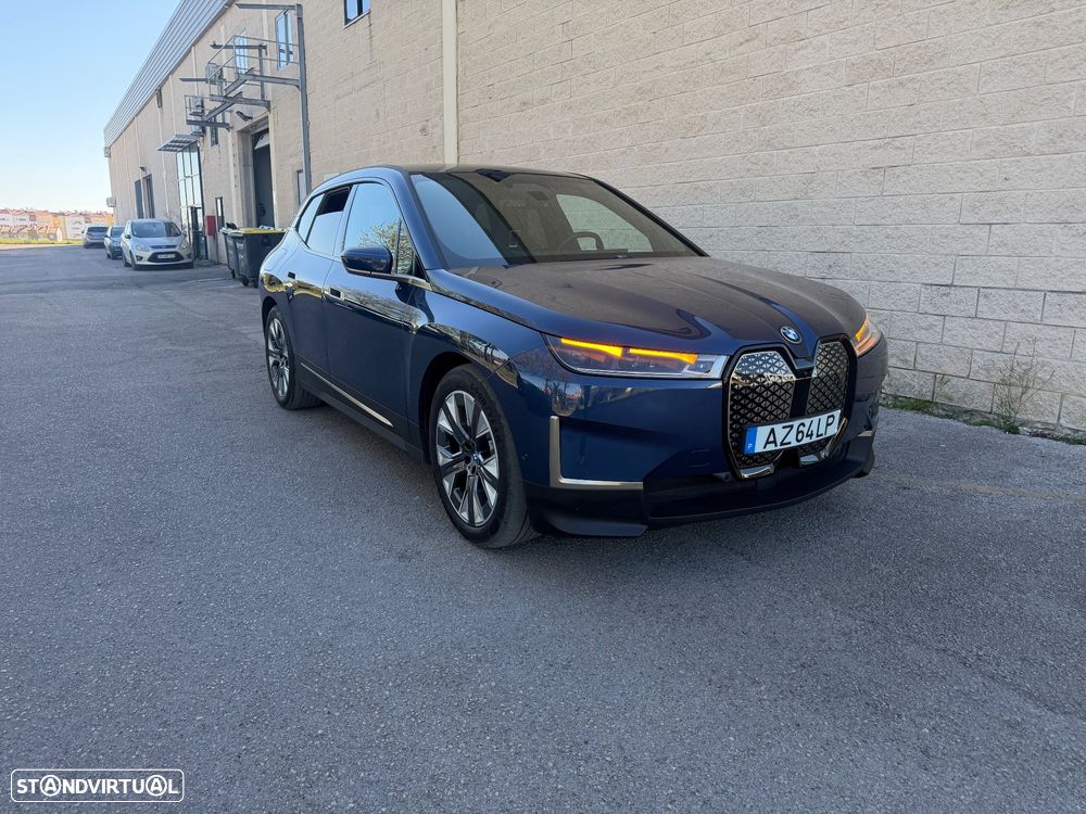 BMW iX xDrive 40 Pack Desportivo - 3