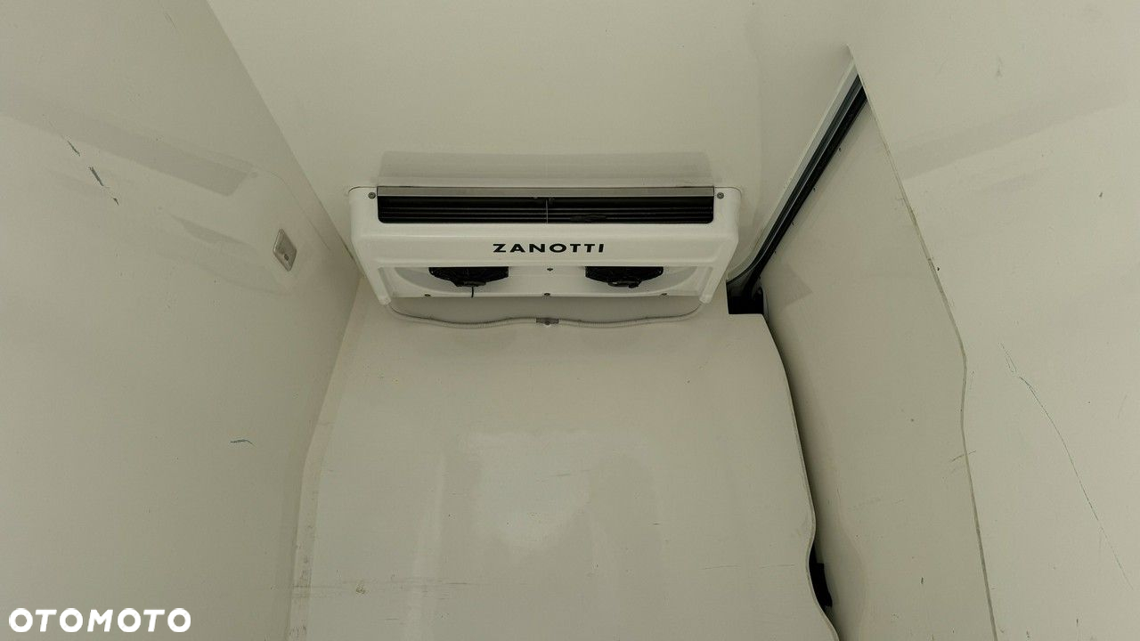 Renault Master - 11