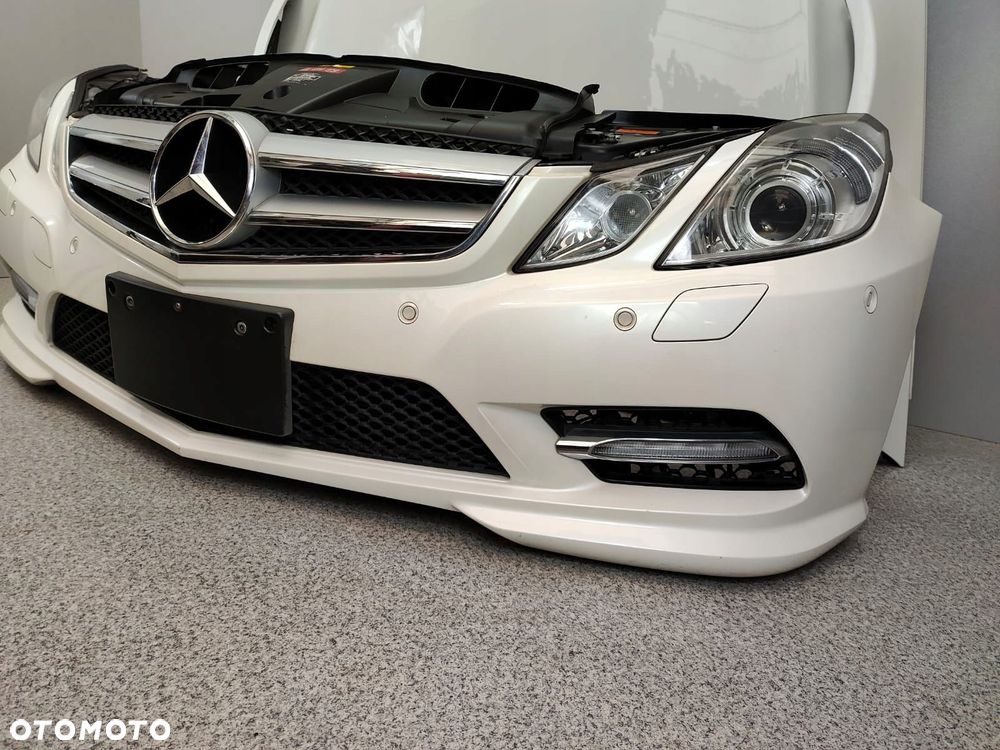 MERCEDES W207 AMG PRZÓD ZDERZAK MASKA BŁOTNIKI PAS 650 - 4