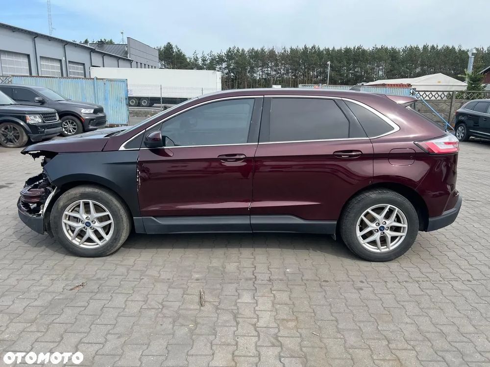 Ford Edge - 8