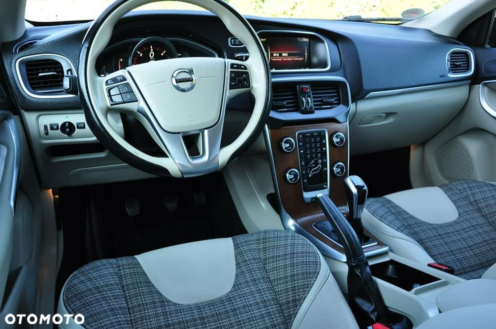 Volvo V40 - 34