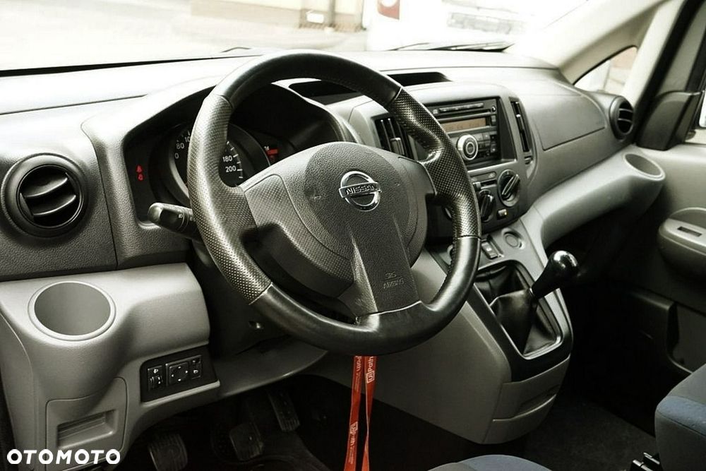 Nissan NV200 - 22