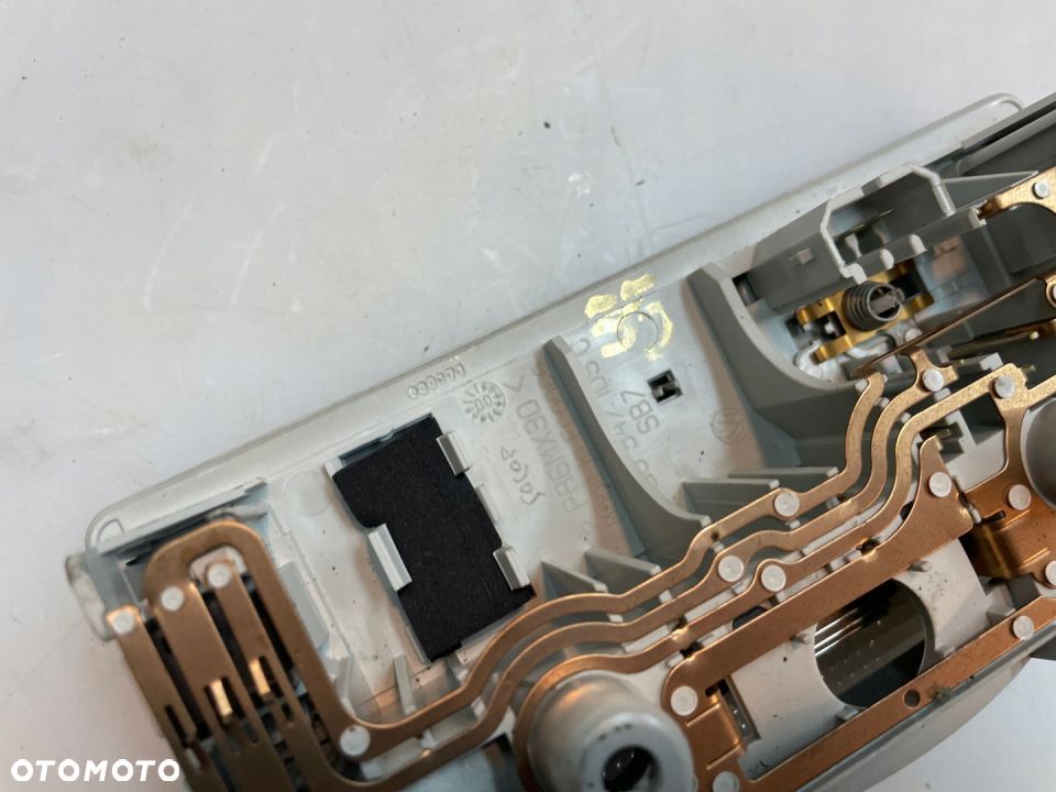 LAMPKA PODSUFITKI VW GOLF IV 3B0947105C - 3