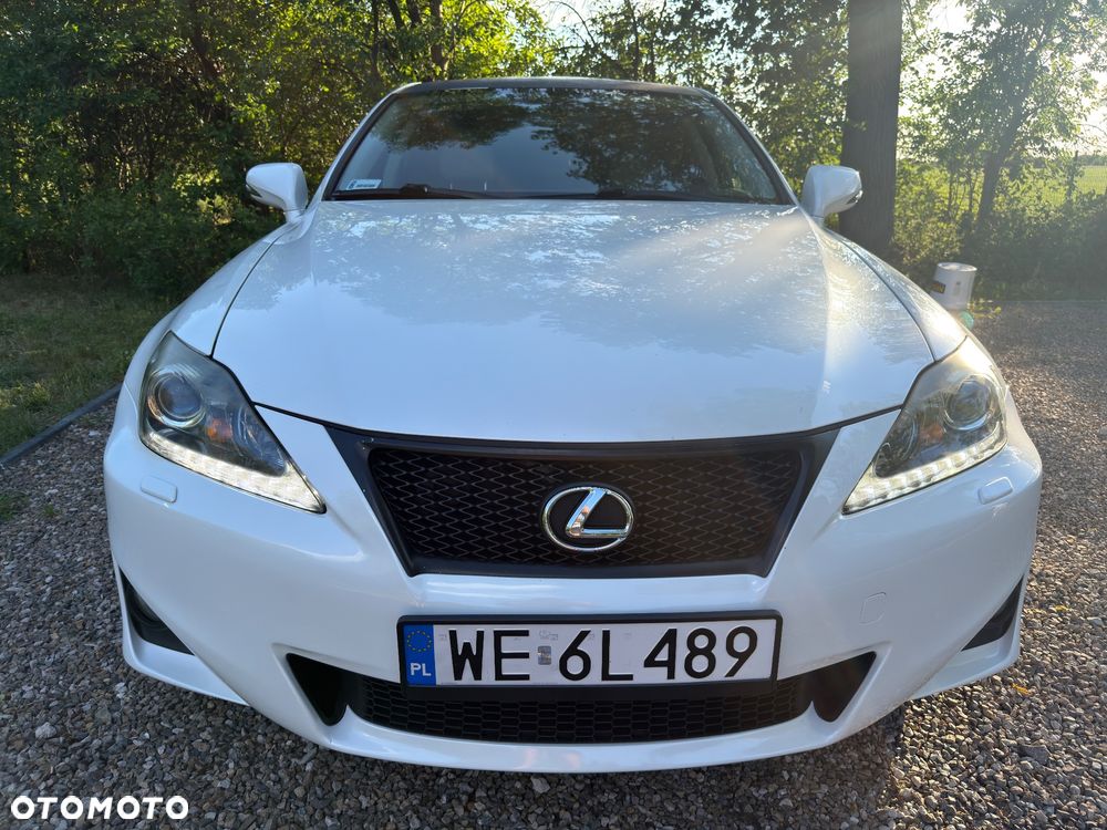 Lexus IS - 10