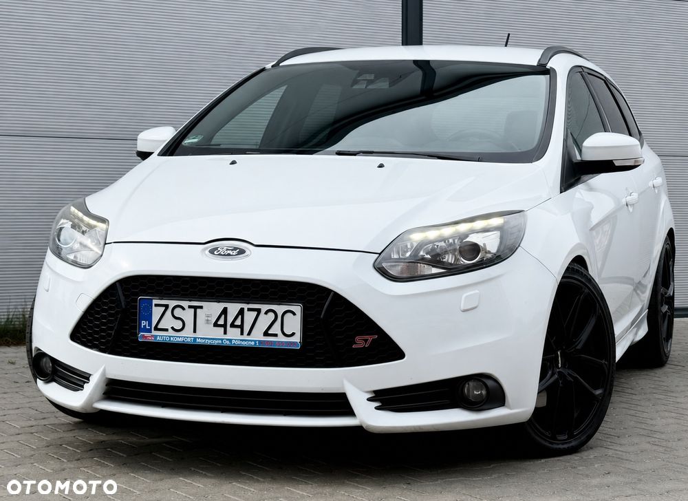 Ford Focus 2.0 EcoBoost ST mit Leder-Sport-Paket - 2
