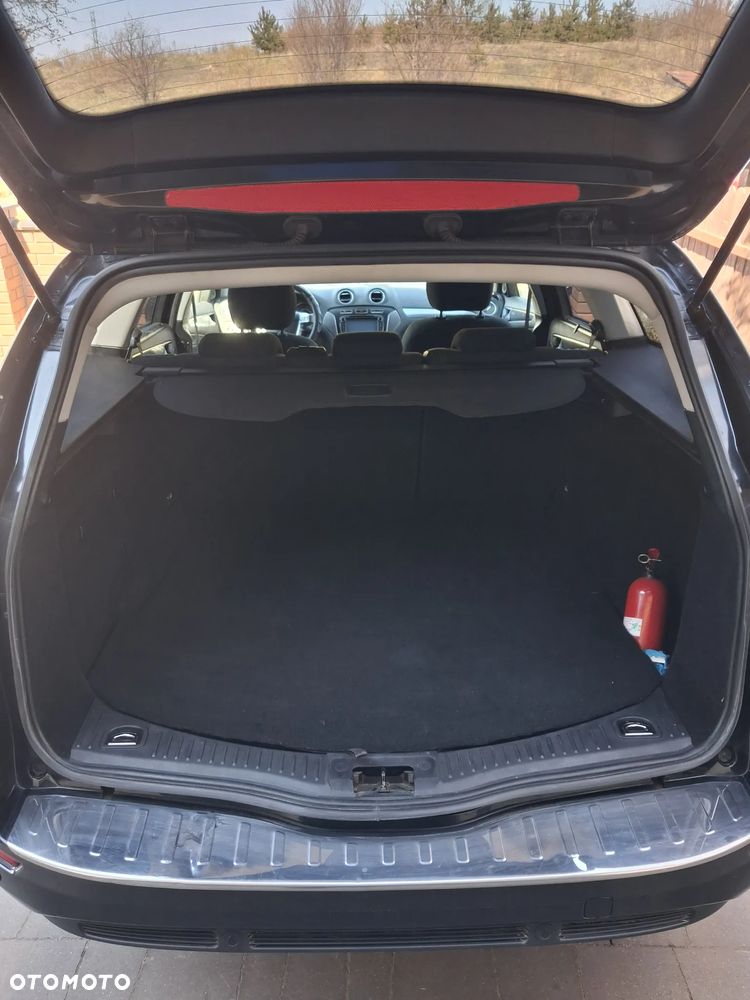 Ford Mondeo - 9