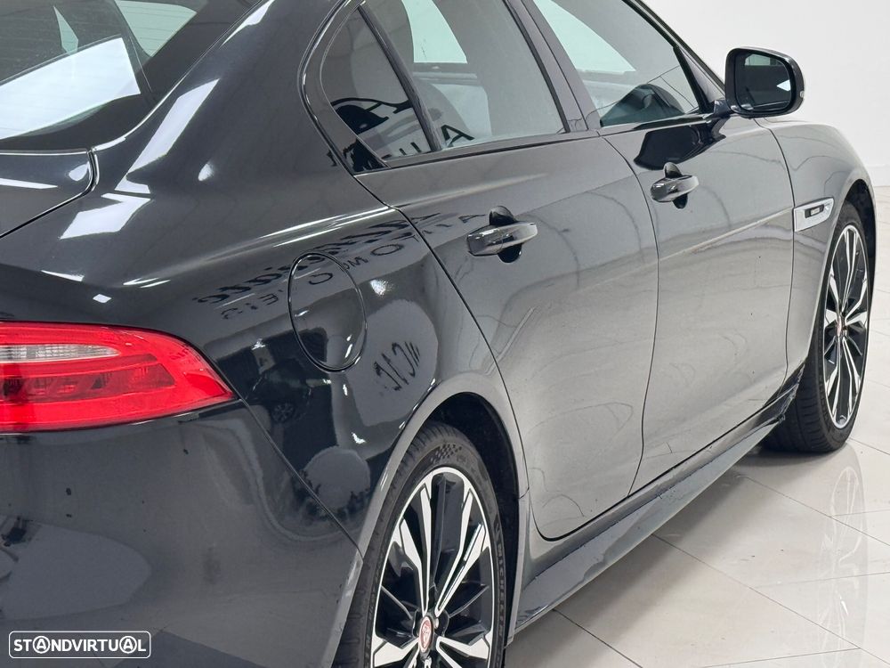 Jaguar XE E-Performance R-Sport - 16