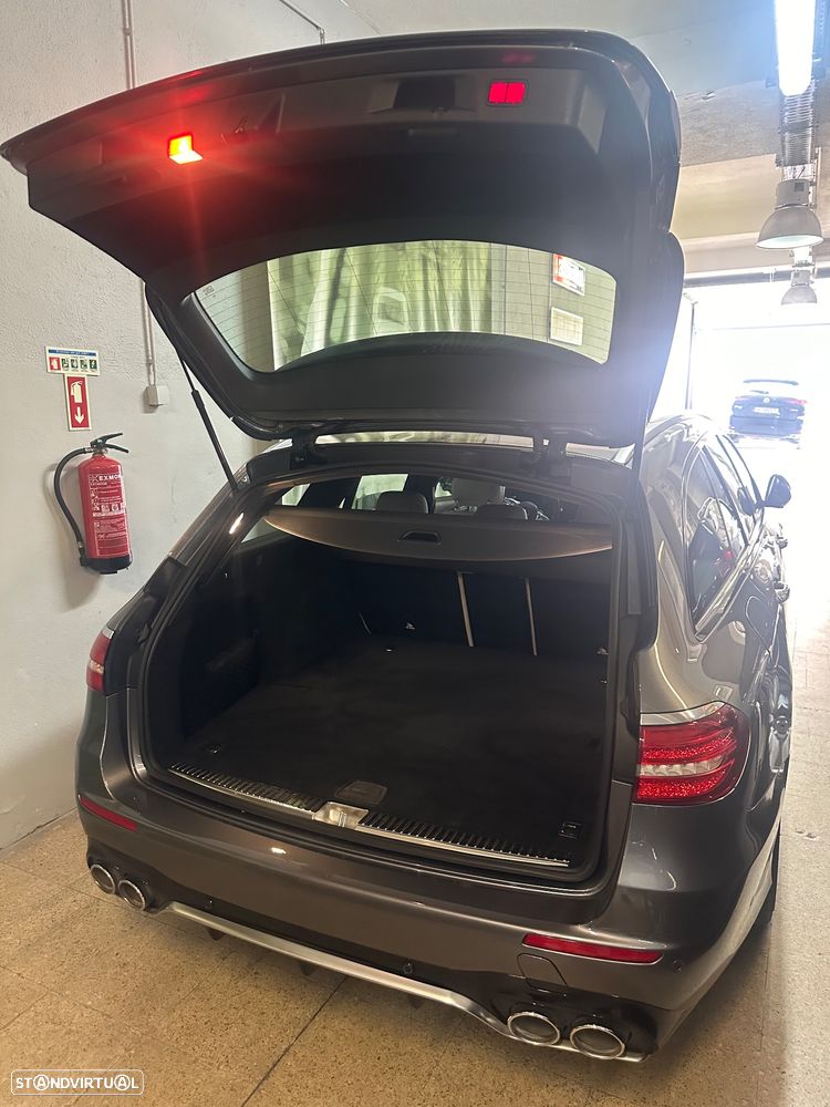 Mercedes-Benz E 53 AMG 4-Matic+ - 31