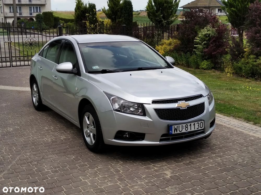 Chevrolet Cruze 1.6 LS - 1