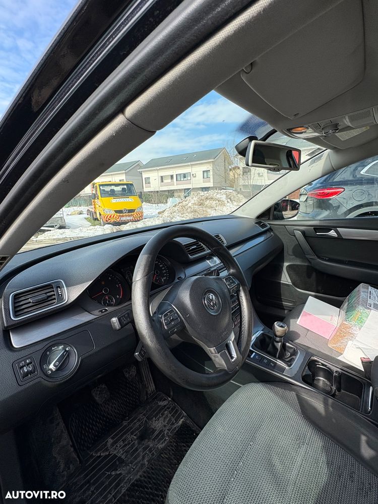 Volkswagen Passat - 14