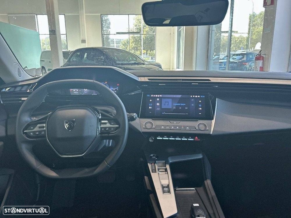 Peugeot 308 1.2 Hybrid Style e-DCS6 - 8