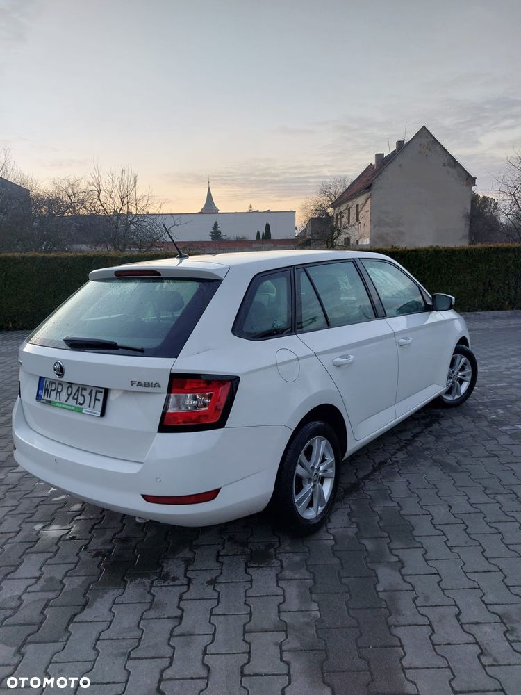 Skoda Fabia 1.0 TSI Active - 2