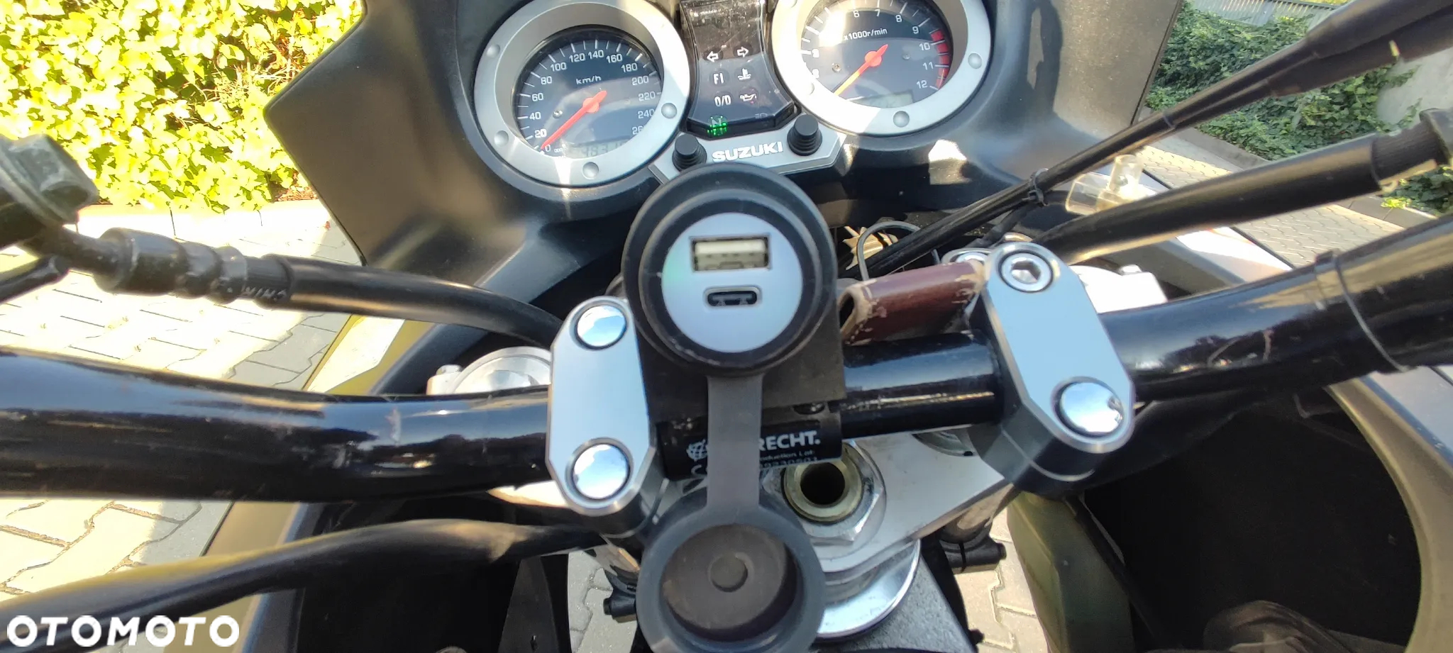 Suzuki DL - 15