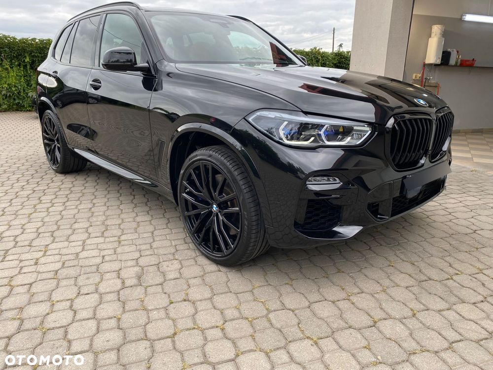 BMW X5 M M50i - 2