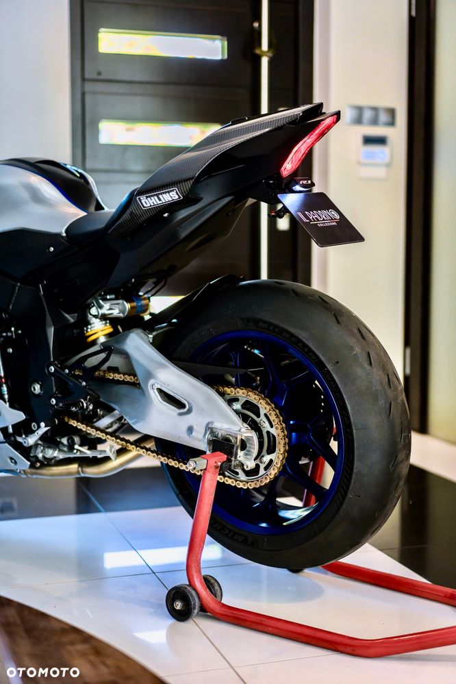 Yamaha R1 - 29