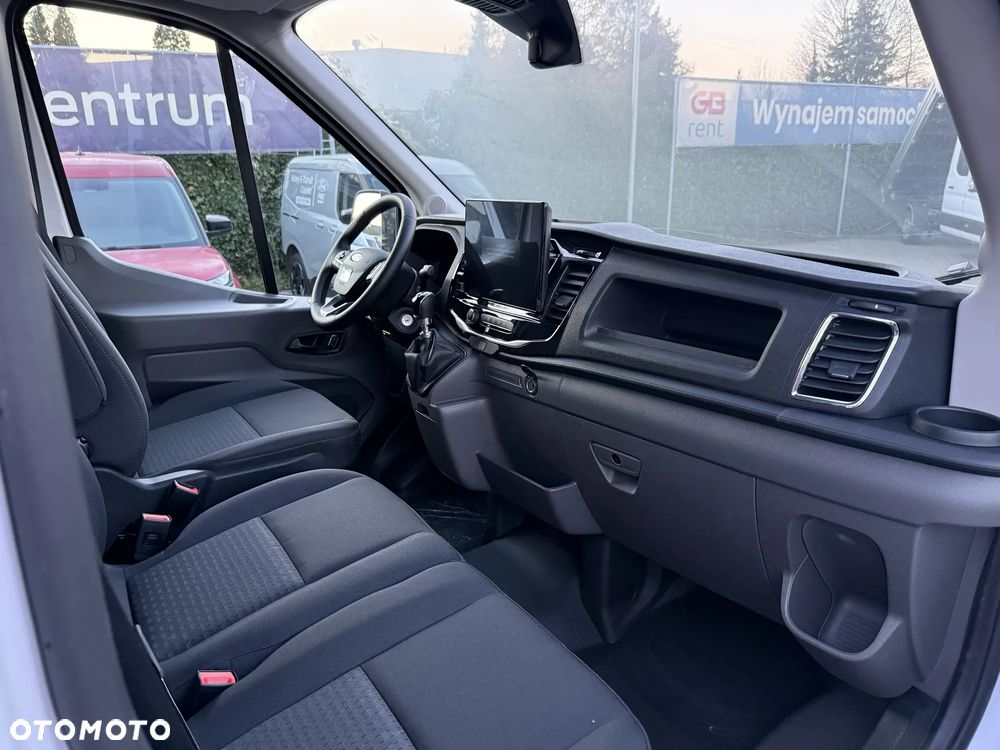 Ford Transit L4 Van - 7